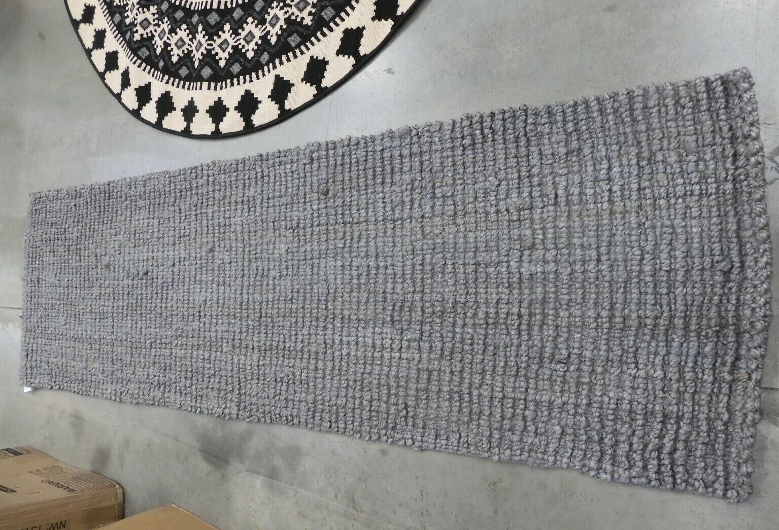 LIGHT GREY 2'-6" X 8' Loose Threads Rug, Reduced Price 1172621966 NF447G-28 gallery