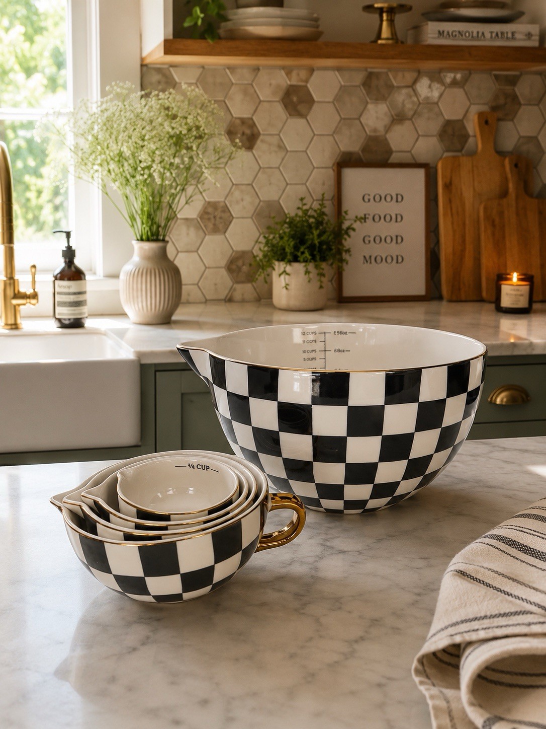Thyme & Table Black Checkered 5-Pc Ceramic Mixing Batter Bowl Measuring Set New gallery