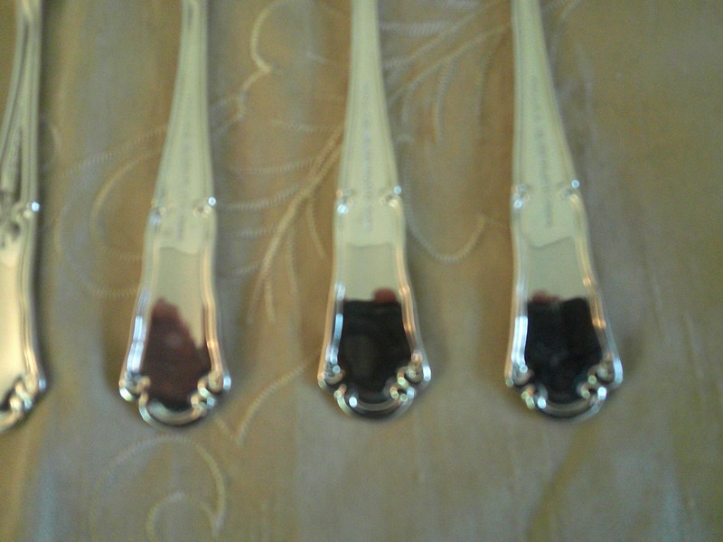 Wallace Silverplate Hotel Pattern Multi-Motif Six Teaspoons gallery