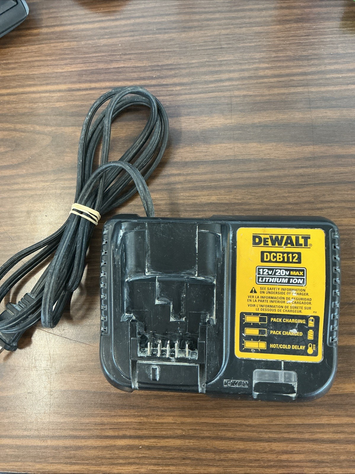 DEWALT DCB112 Battery Charger - Black gallery