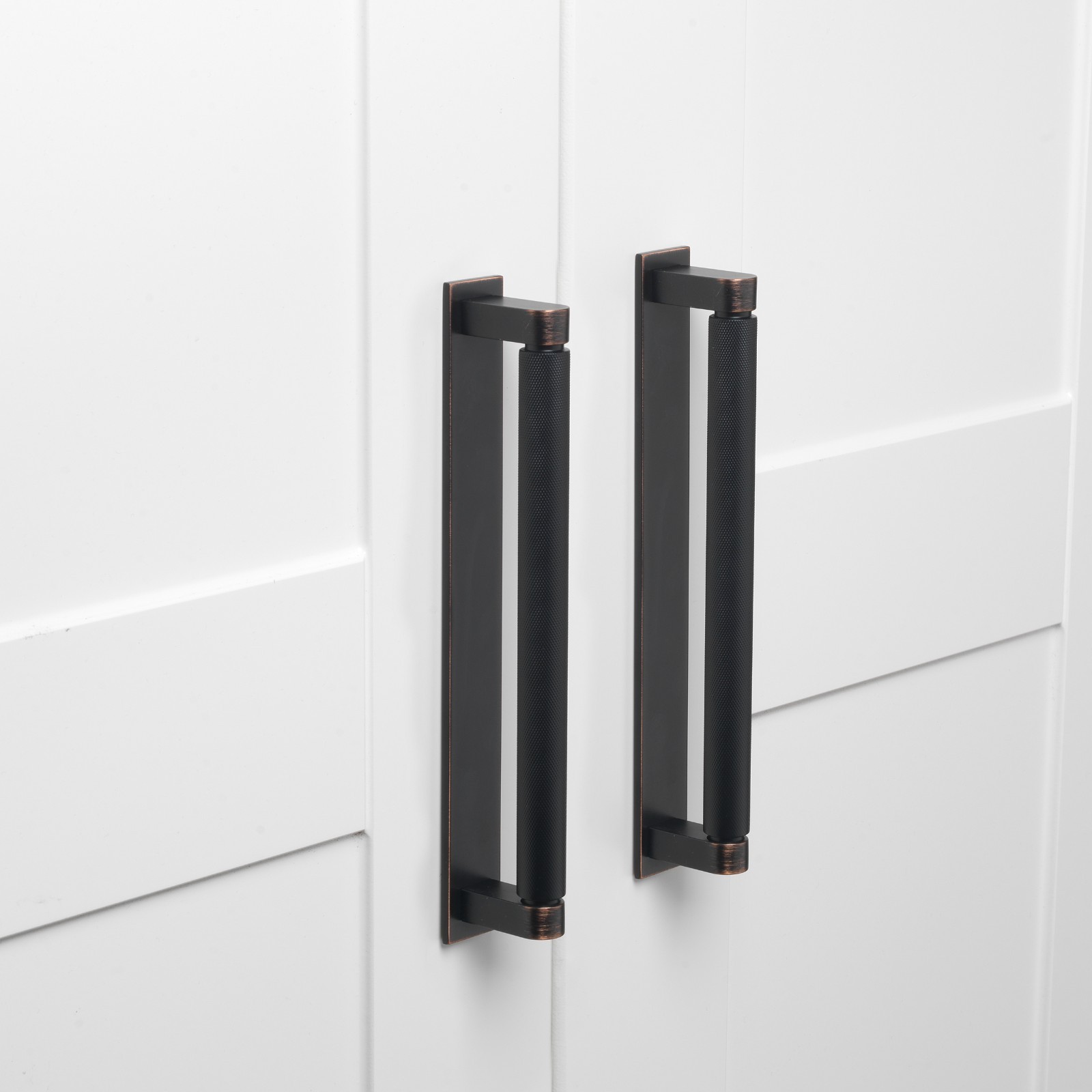 9 in. Squared Backplate with 7-9/16 in. Center to Center - 9342-192-ORB-1 gallery