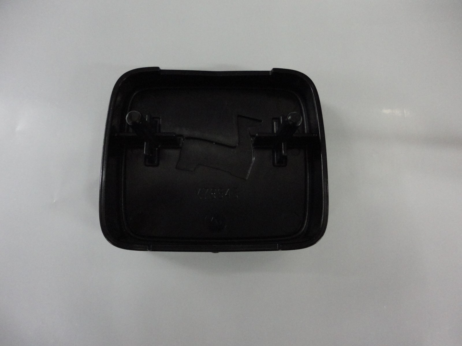 JOHN DEERE Genuine OEM Medallion M76645 316 318 322 330 332 420 gallery