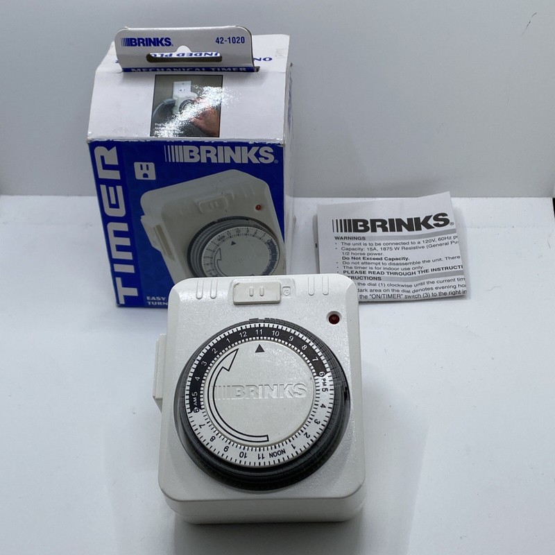 Brinks 42-1020 Mechanical Timer Grounded Plug 120V For Indoor Use Only gallery