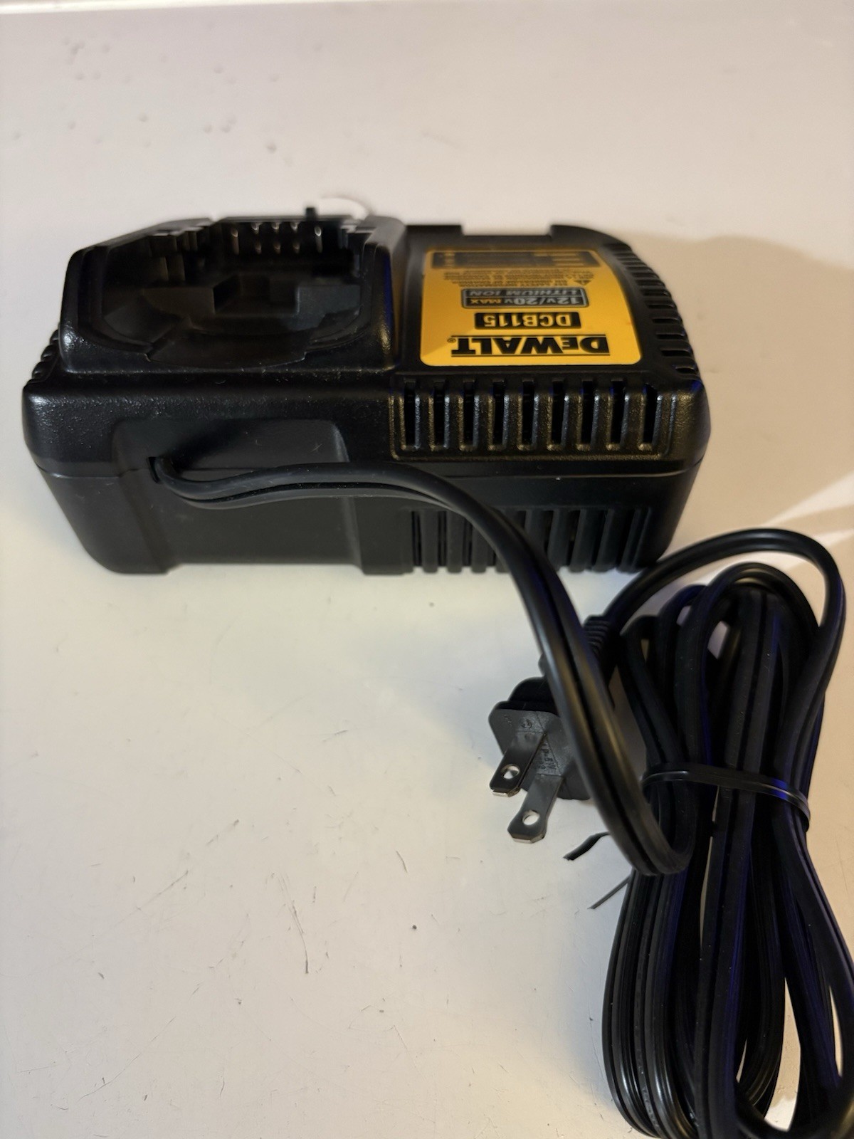 DEWALT DCB115 12V/20V MAX Lithium-Ion Battery Charger – NEW, No Box gallery