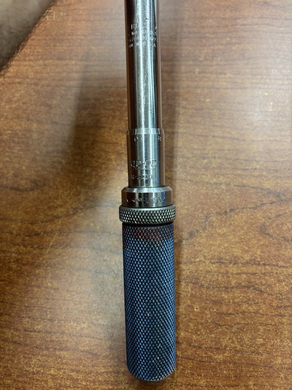 SNAP-ON TOOLS 1/2 DRIVE QUICK-TYPE TORQUE WRENCH 30-200 FT LB QJR-3200A gallery