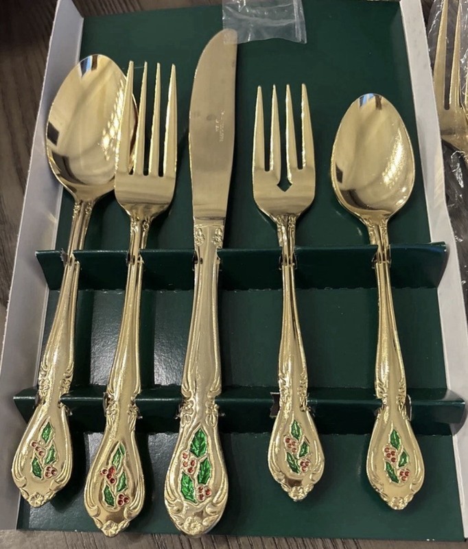 VTG Hollyberry Gold Plated Flatware NIB 20 PC Flatware Set Service For 4 gallery