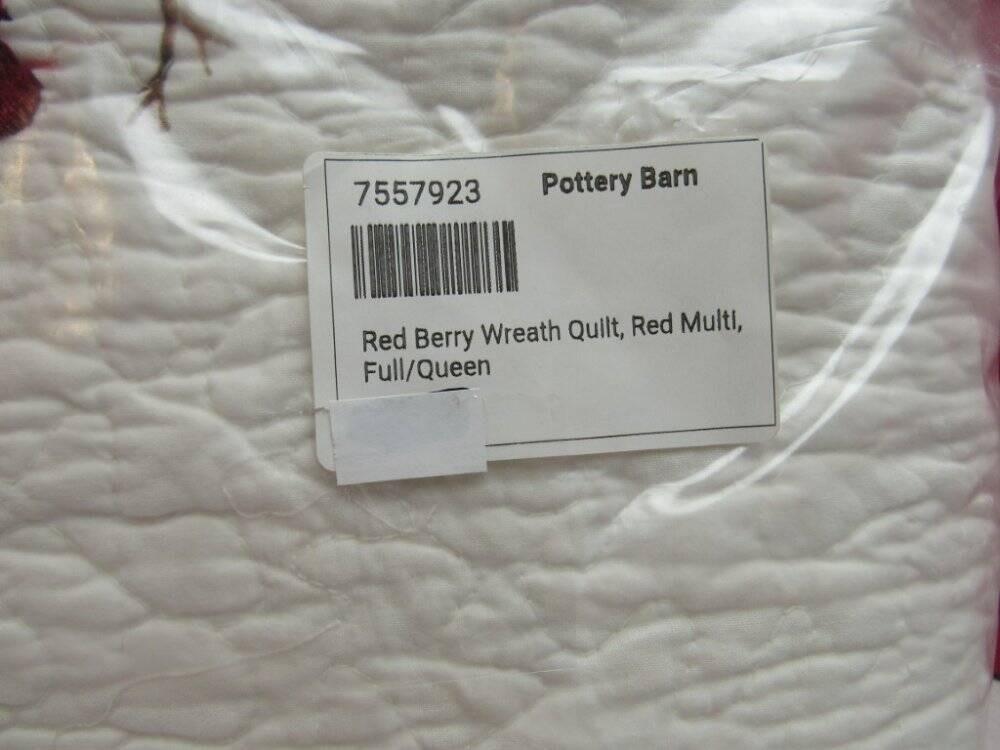 Pottery Barn Red Berry Wreath Quilt Full Queen 92" x 88" Red Multi New gallery
