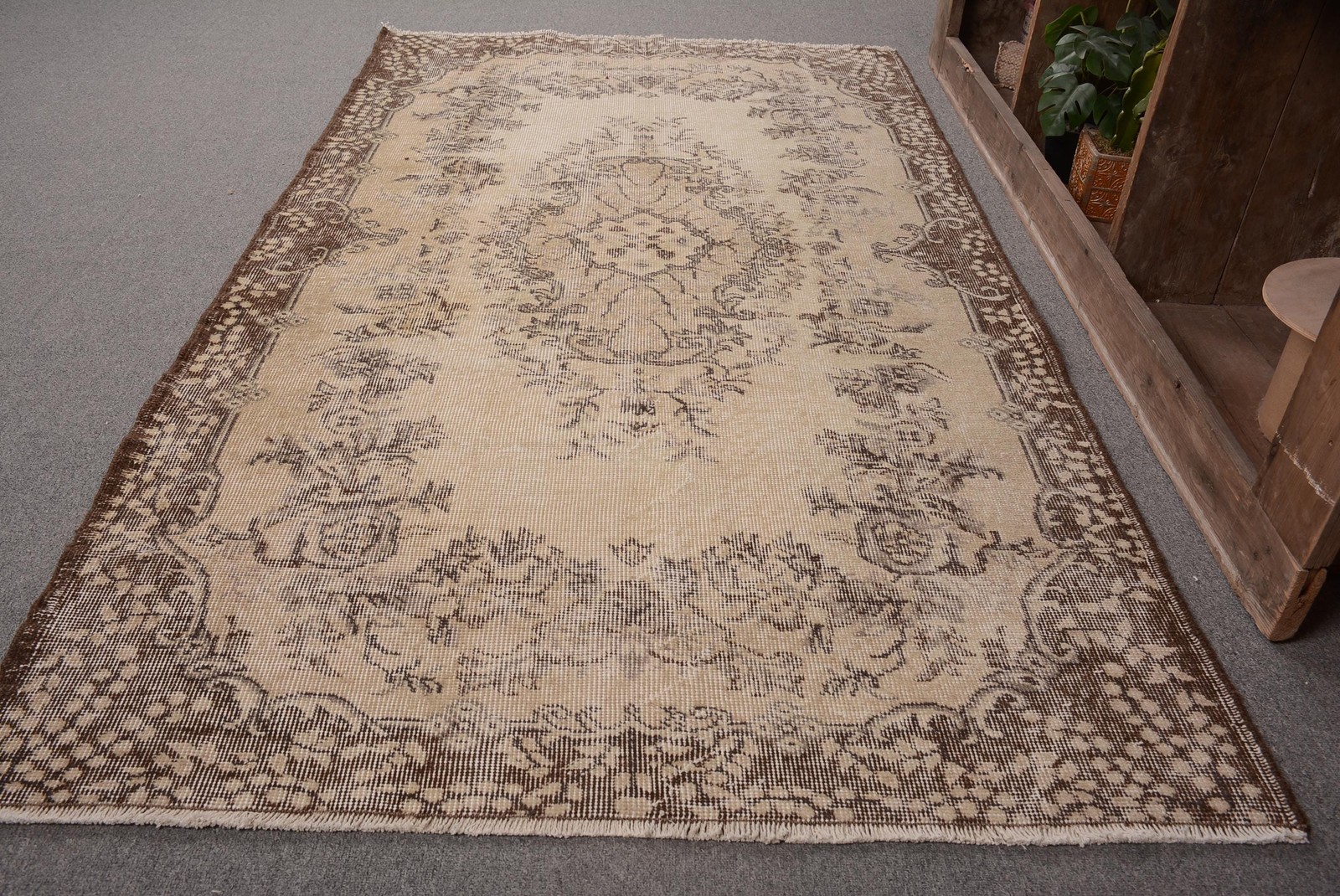 Turkish Rug 3,7x6,9 ft, Brown Beige Oriental Wool Vintage Rug gallery