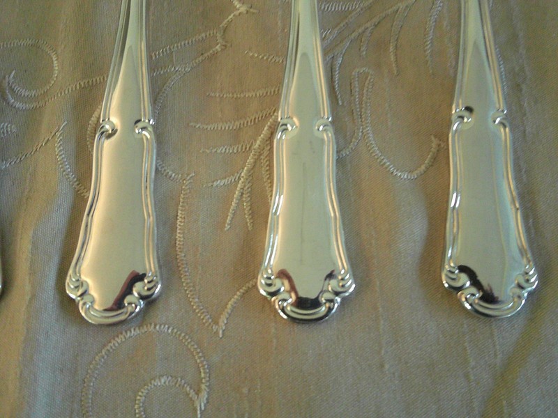 Wallace Silverplate Hotel Pattern Multi-Motif Six Teaspoons gallery