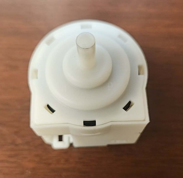 OEM Electrolux Front Load Washer WATER LEVEL PRESSURE SWITCH For ELFW7637AT2 gallery