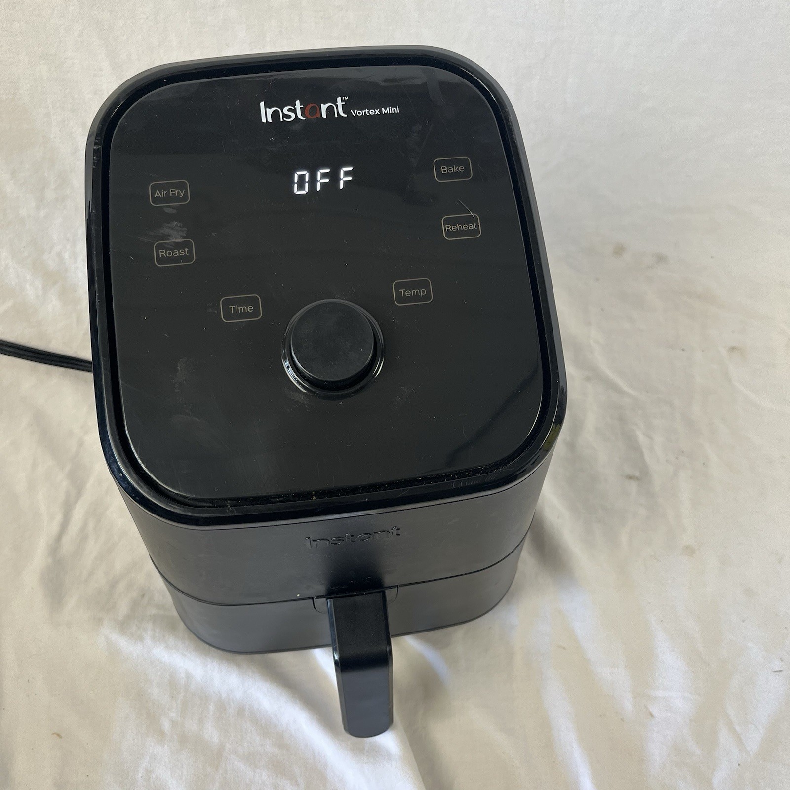 Instant Pot Vortex Mini 2 Quart Air Fryer Black 1300w gallery