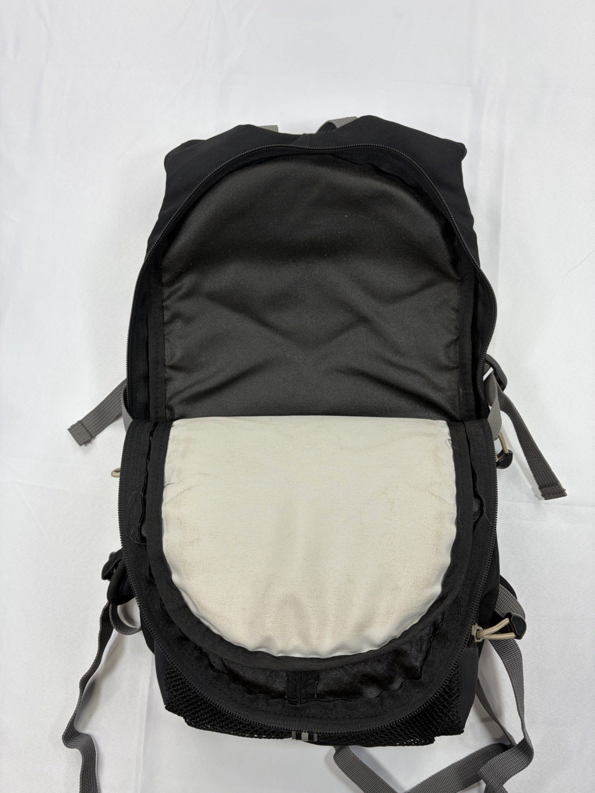 JanSport Black & Gray Hiking Backpack Adjustable Straps Multiple Compartments 5