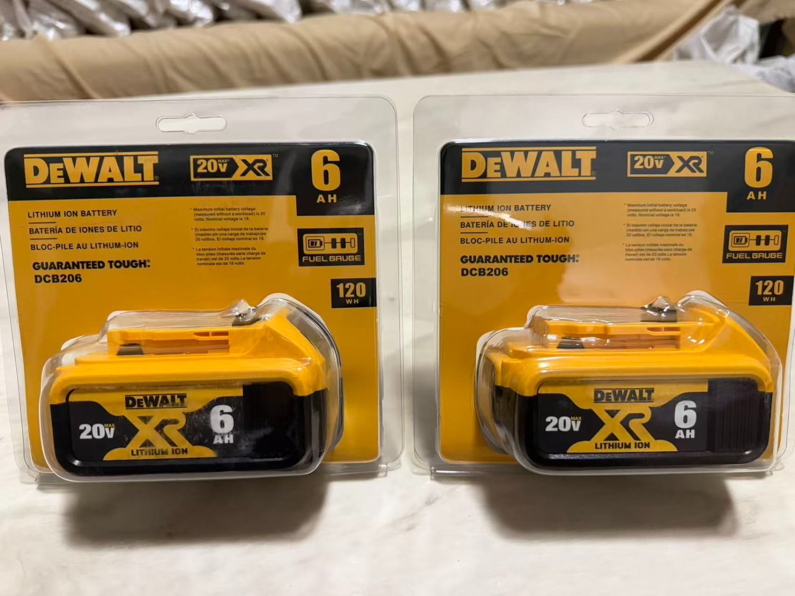 DEWALT DCB206-2 20V MAX XR Li-Ion Battery - 2 Pack gallery