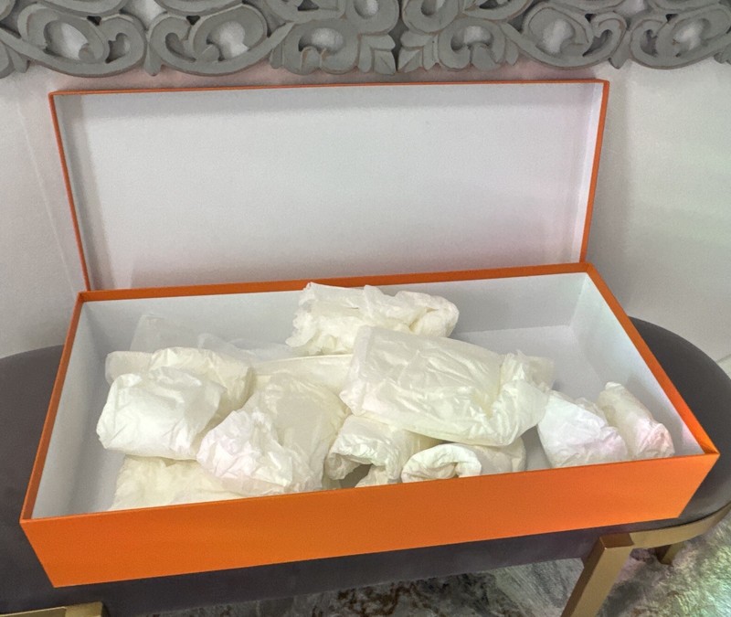 HERMES Empty Xxl Empty Gift Box Box 28”x13.5”x5” gallery