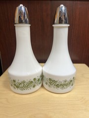 Pyrex Gemco Spring Blossom /Crazy Daisy Oil and Vinegar Cruet Set