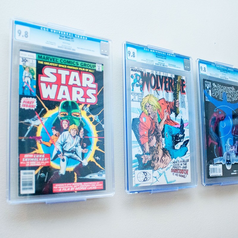 ComicMount™ Invisible Comic Book Display Shelf Stand and Wall Mount gallery
