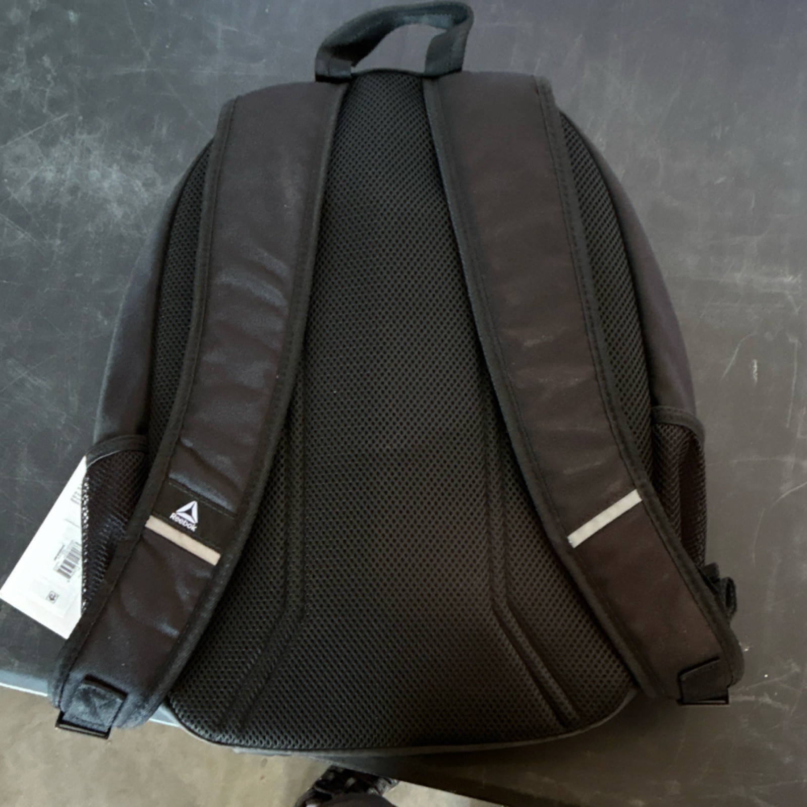 Reebok Black Backpack Zip Closure Padded Straps Mesh Pockets Logo 2