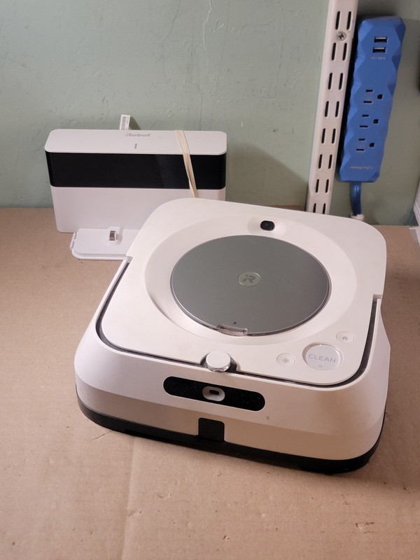 iRobot Braava Jet M6 Wi-Fi Connect Smart Robot Mop with/OEM Charger Dock gallery