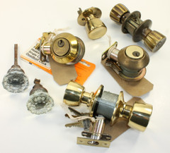 Lot of Random Keyed Entry Door Knobs Deadbolts Brass Crystal Lori Schlage Parts