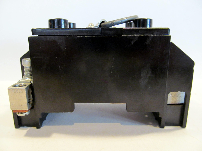 General Switch Co. Cat #603 120/240 Volts A.C. 30 AMPS Fuse Block & Pullout gallery
