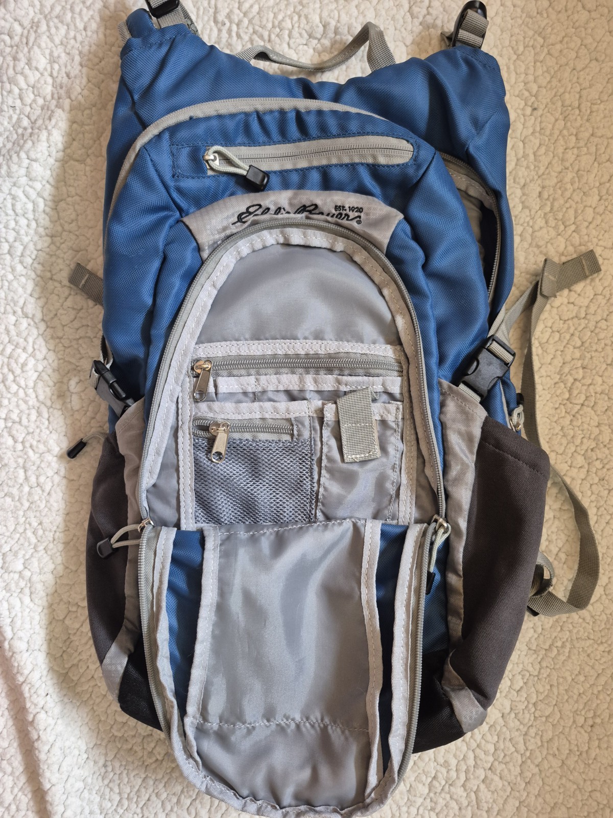 Eddie Bauer Large Capacity Dayhike Backpack 12 Compartment W/ Bladder Storage