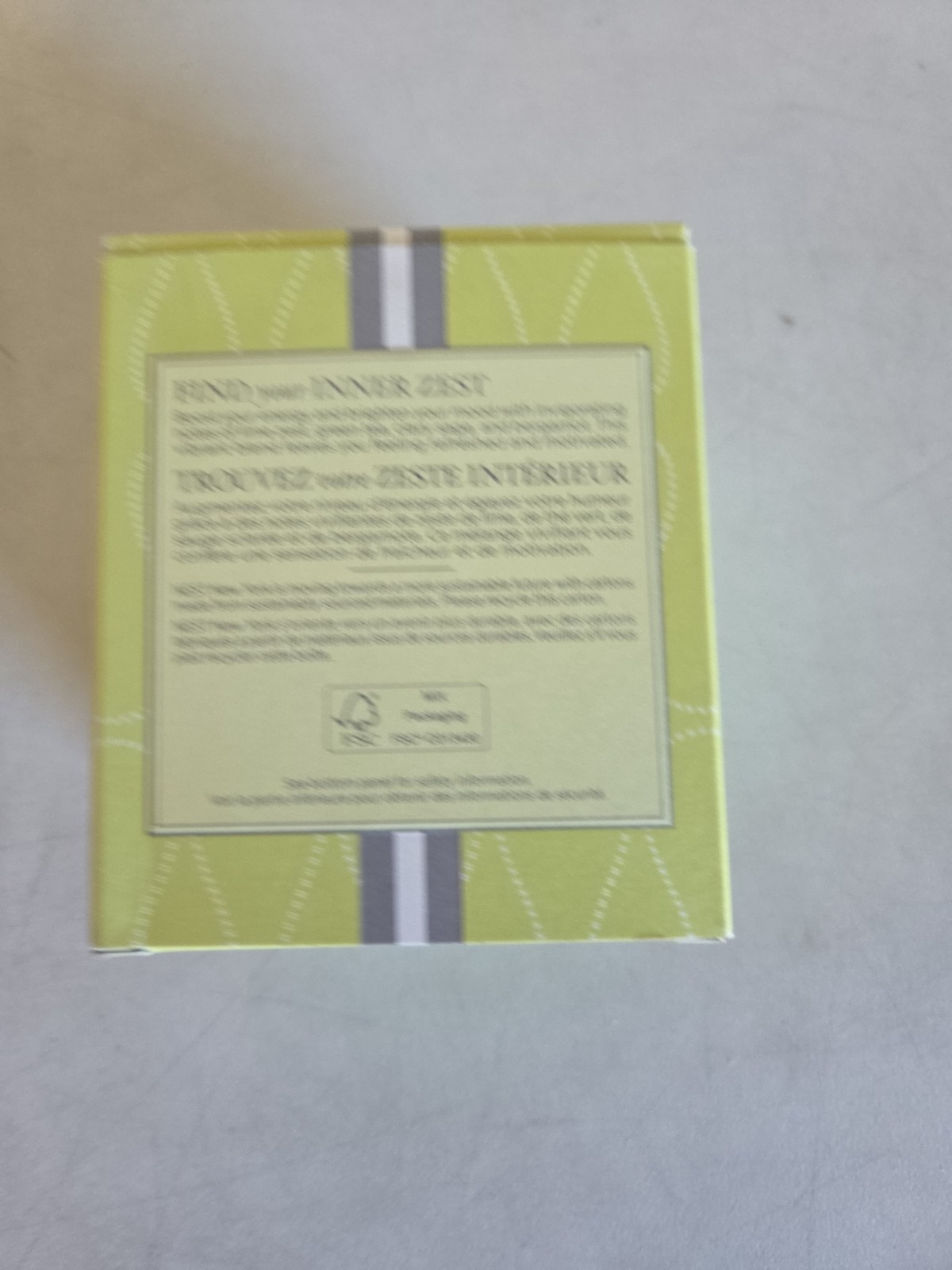 NEST New York - Lime Zest & Matcha Classic Scented Candle 8.1 oz / 230g *NEW gallery