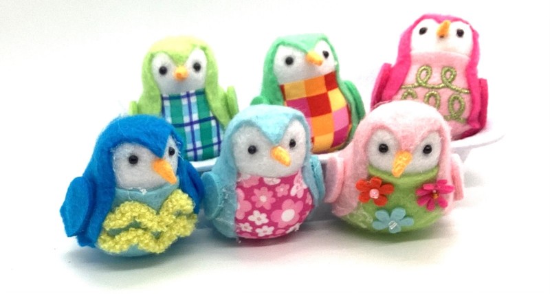 Easter Spritz 2025 Mini Chicks In Carton ~ Featherly Friends ~ New in Packaging gallery