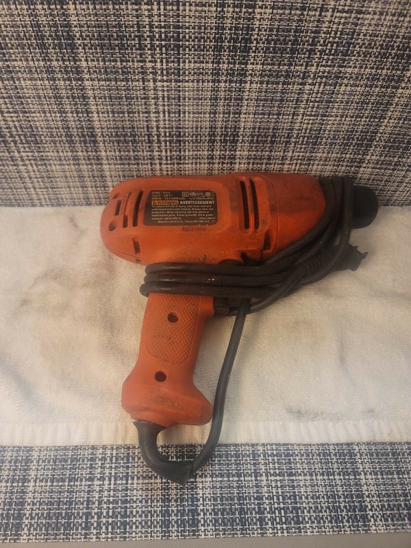 BLACK/DECKER 4.5AMP 3/8" KEYLESS Electric 120V DRILL or Screwdriver used Orange  gallery