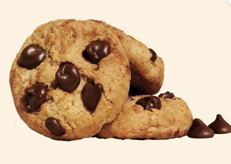 Famous Amos Original Chocolate Chip Cookie 2 Oz - 8 Count (1 Pound Total) gallery