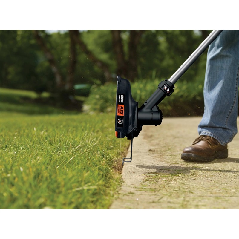 BLACK+DECKER 40V MAX* String Trimmer, 13-Inch - LST136B gallery