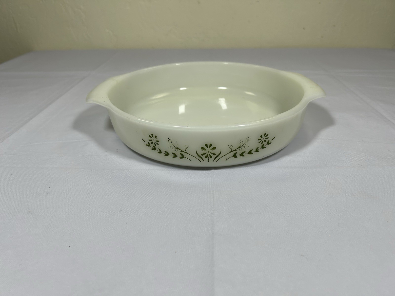 Glasbake Fire King Casserole Green Daisy Daisies Spring Flower 9" #429 Vintage gallery