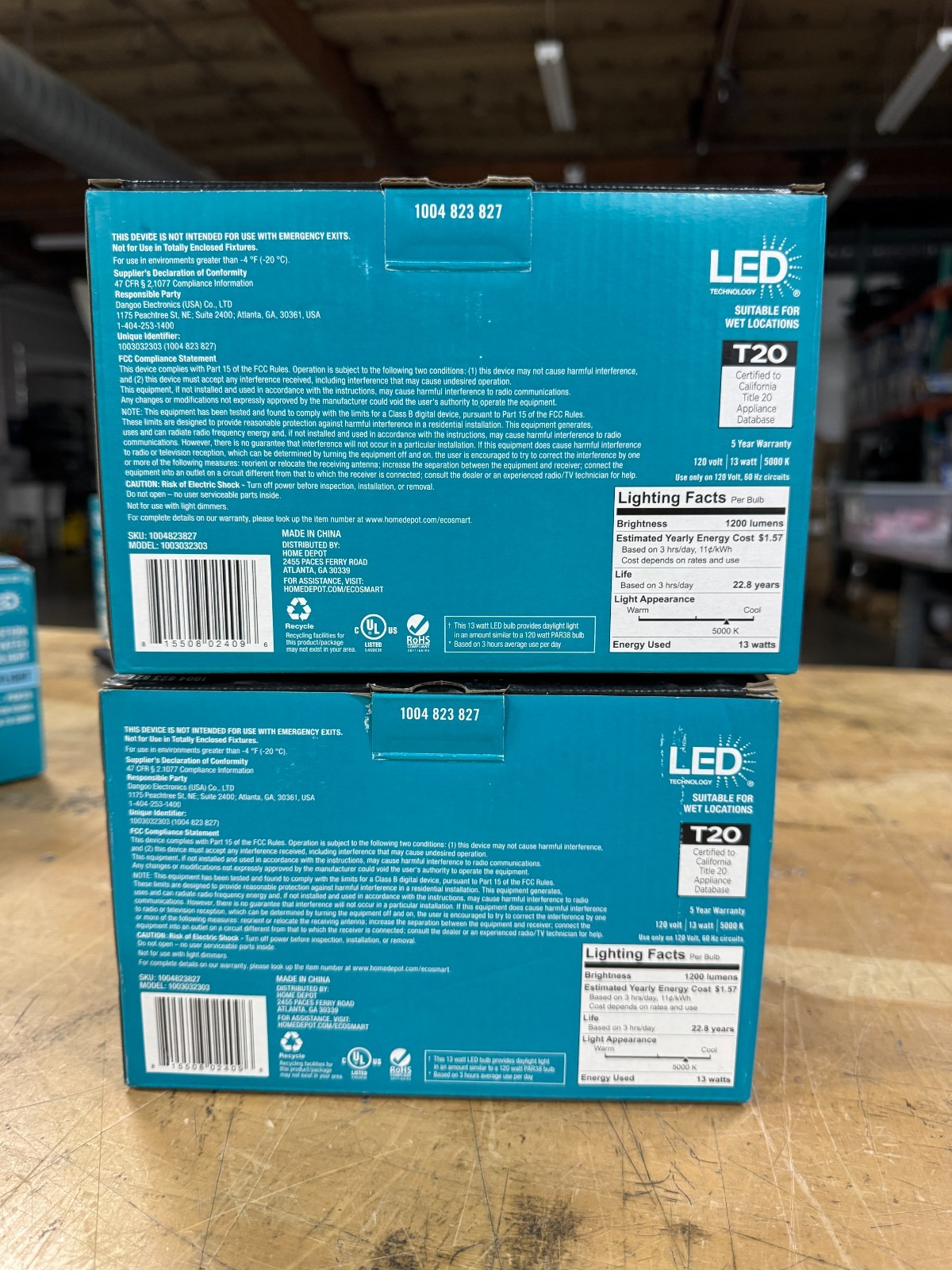Ecosmart 120W Daylight LED Floodlight PAR38 1200 lumens LED Bulb (LOT OF 2) gallery