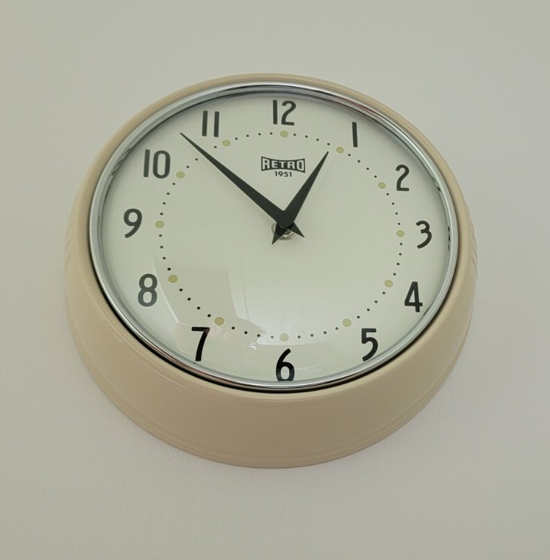 Retro Style Wall Clock Metal 9.5" | Tan / Cream Color gallery
