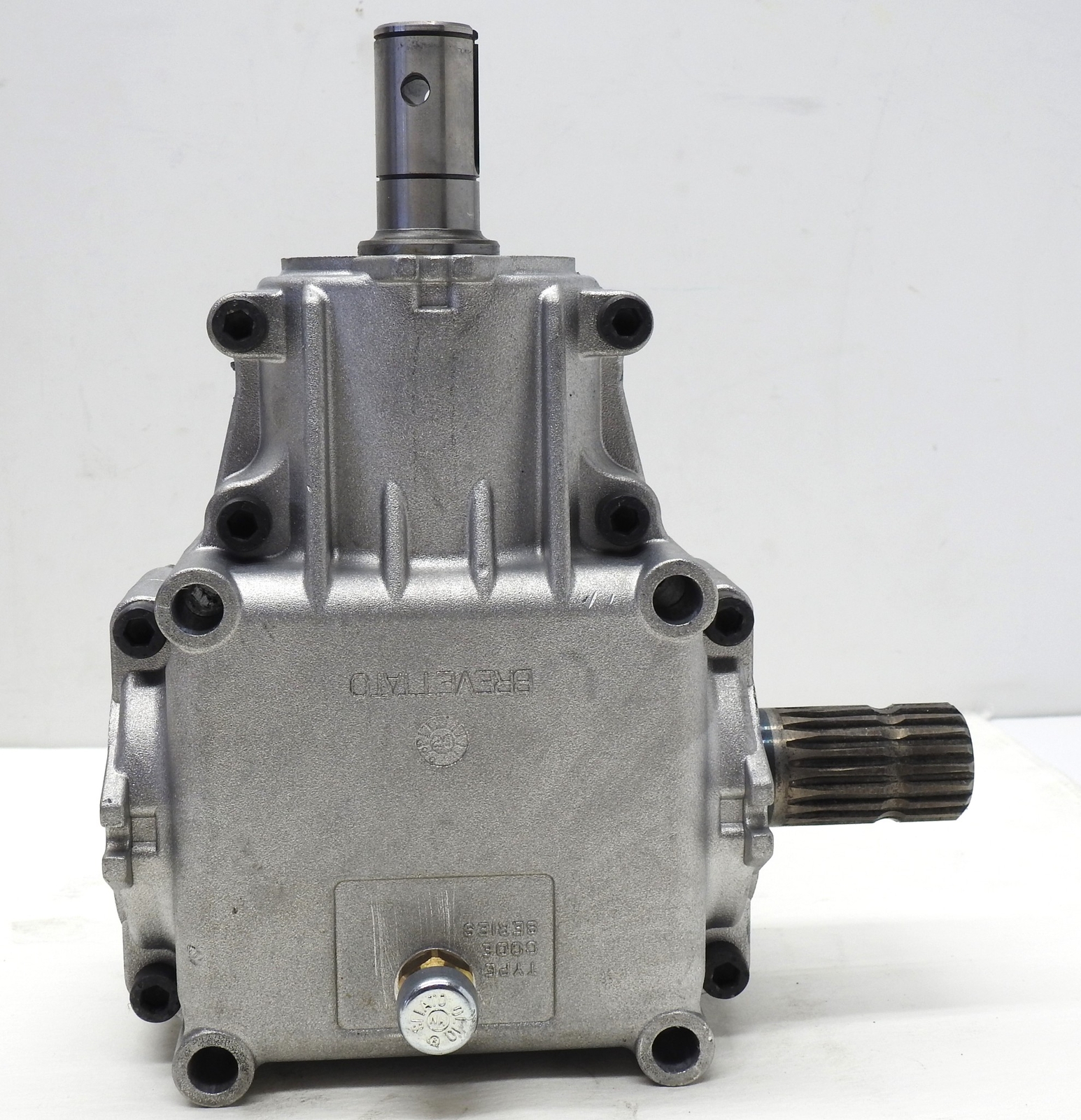 Kubota Gearbox WORM CC 77700-00916 (replaces 70060-45009) for LX2950, B2779 gallery