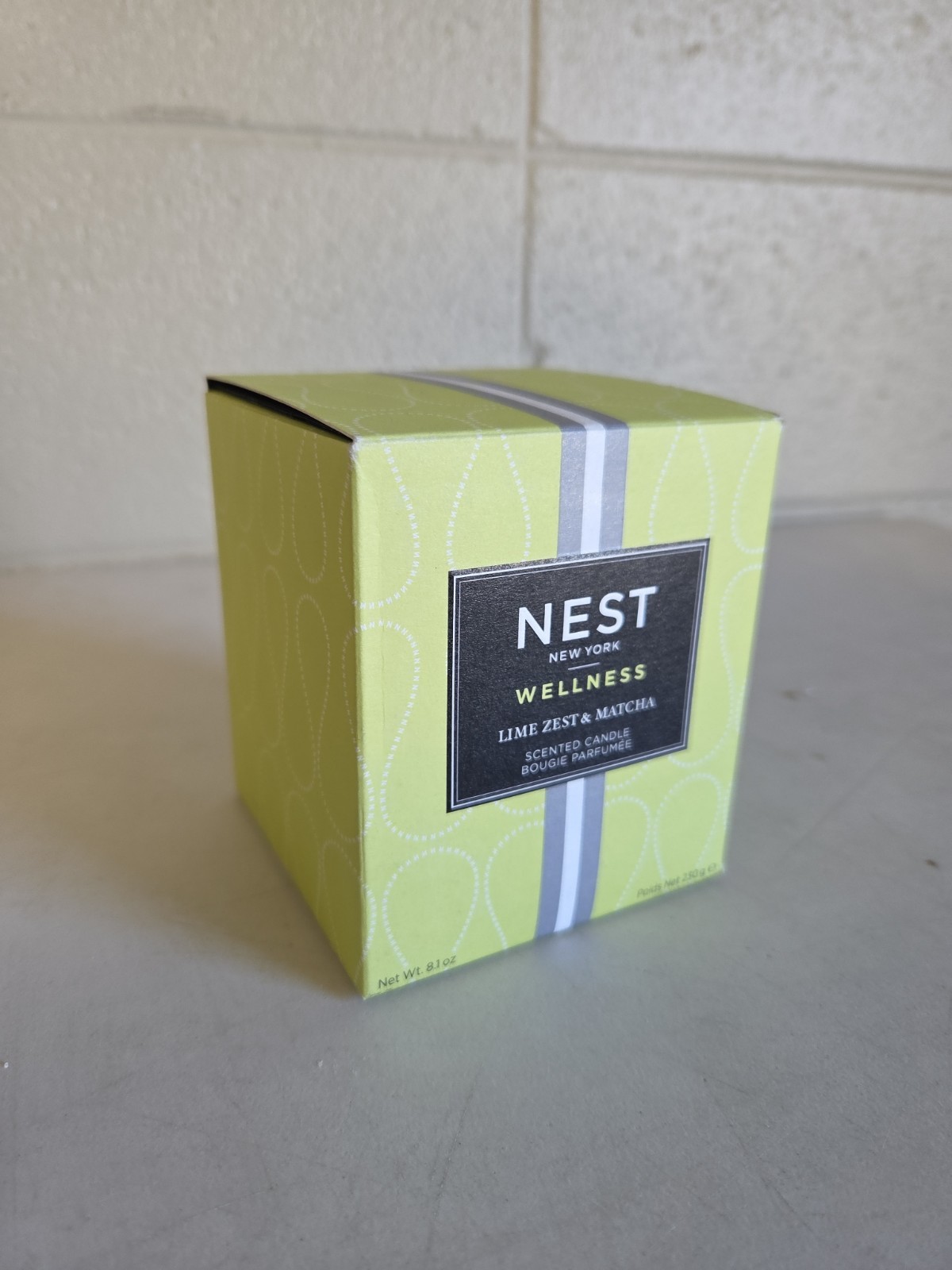 NEST New York - Lime Zest & Matcha Classic Scented Candle 8.1 oz / 230g *NEW gallery