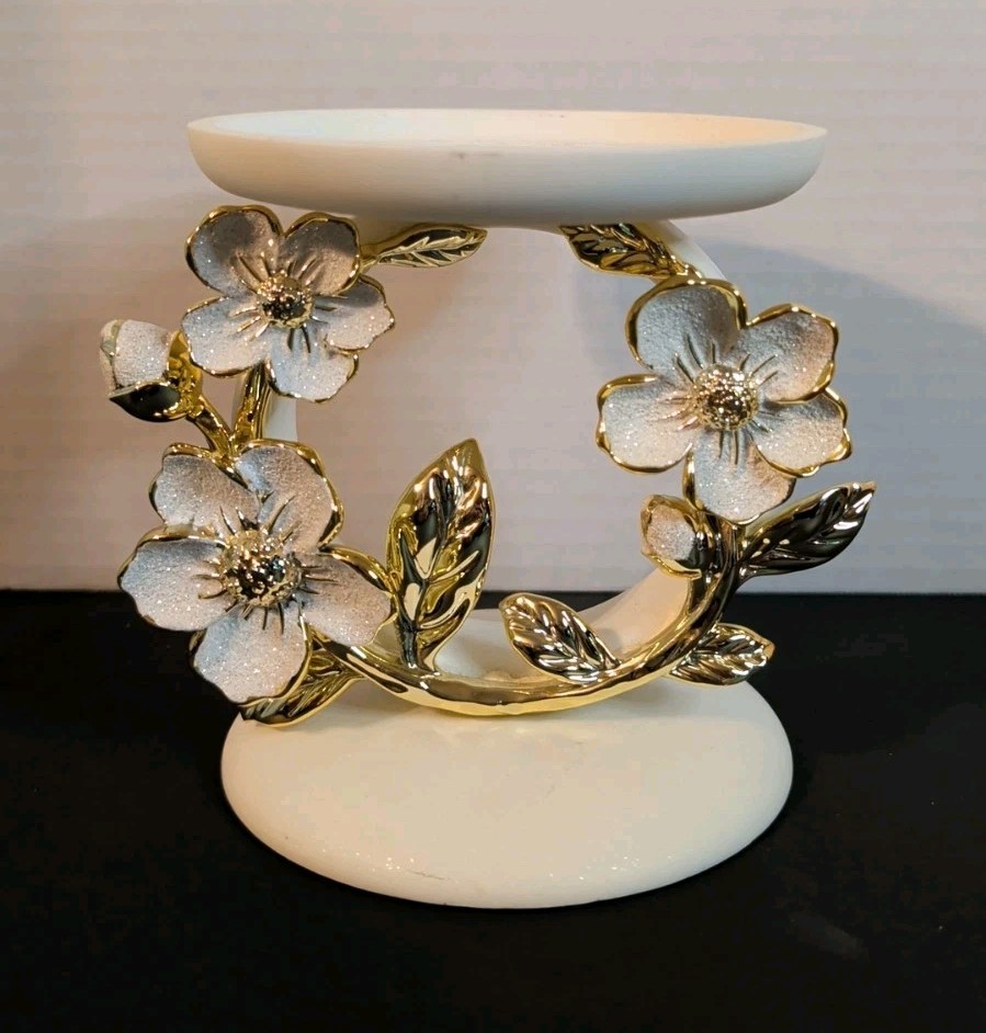 WHITE & GOLD Pedestal Flower Ring 3 Wick CANDLE HOLDER Bath and Body Works gallery