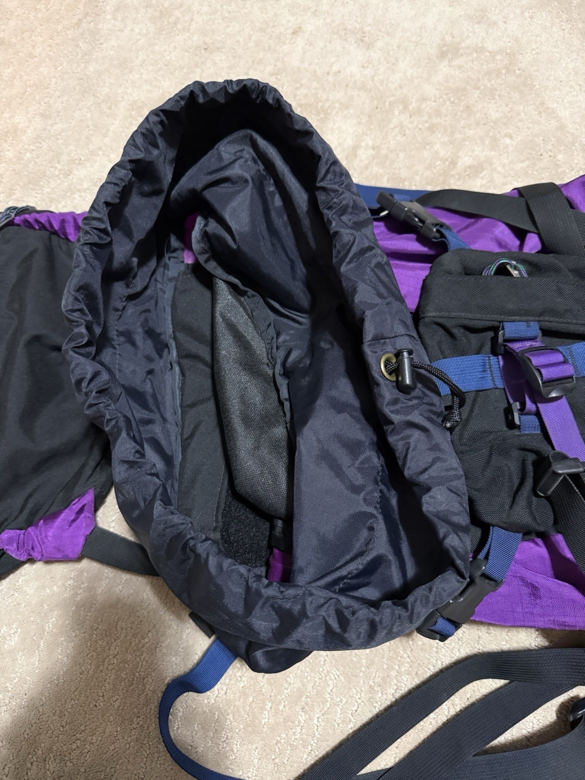Arc’teryx Khamsin Backpack (purple/black) Large 3