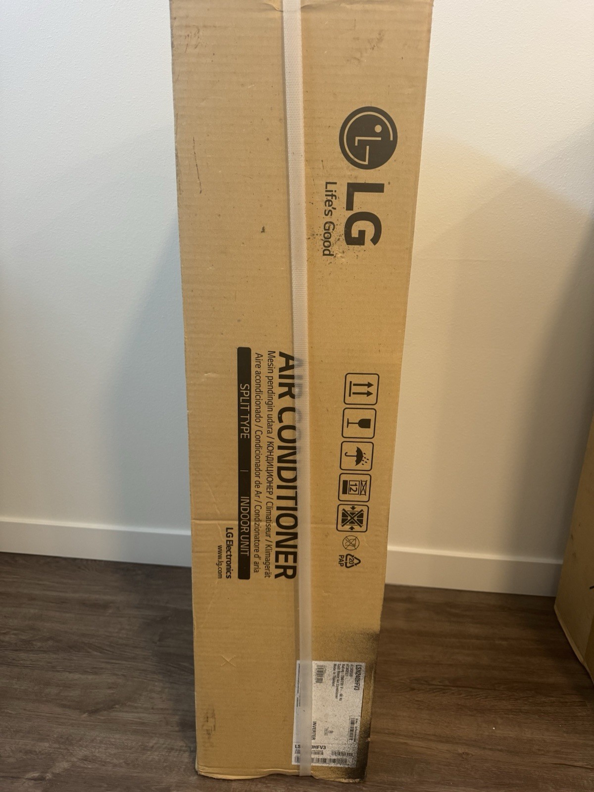 LG Split Unit Indoor AC 22,000 BTU Inverter gallery