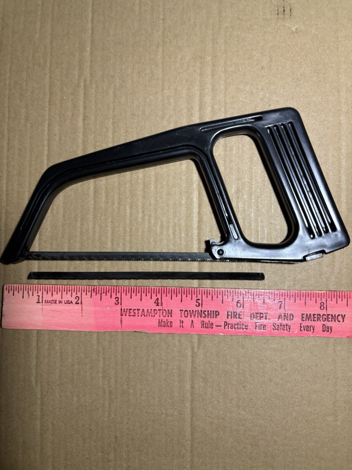 MINI HACK SAW WITH 2 BLADES Hacksaw Plastic Frame gallery