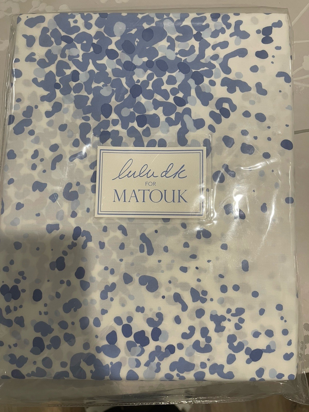$295 Matouk Italy NWT (1pc) Twin Fitted Sheet 17” Blue Poppy 500TC Percale Azure gallery