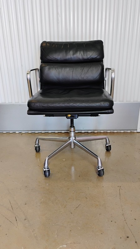 Authentic Herman Miller Eames Soft Pad Management Office Chair Black Leather gallery