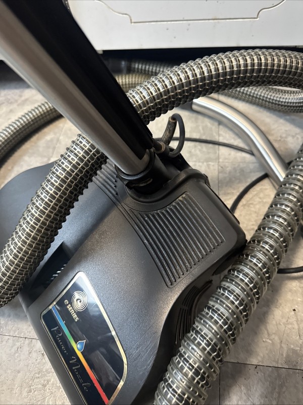 Rainbow E Series E2 Single Speed Vacuum Cleaner- Tested /Working gallery