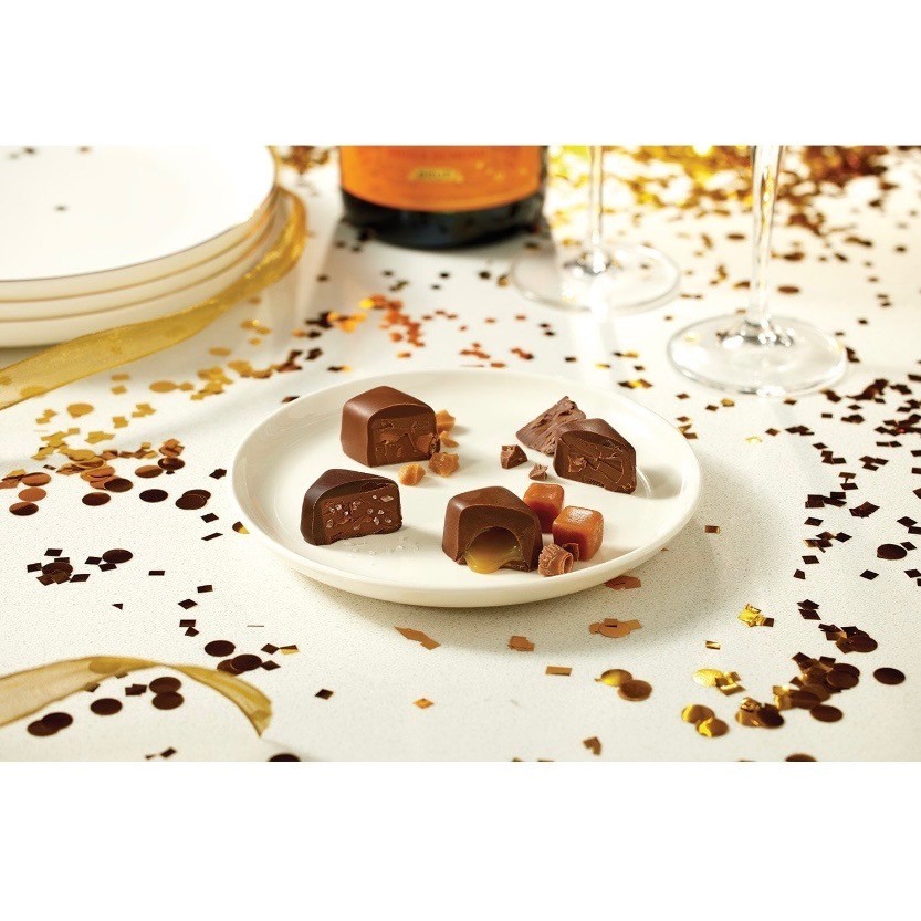 Member's Mark Assorted Chocolate Truffles 16.5oz Gourmet Candy gallery