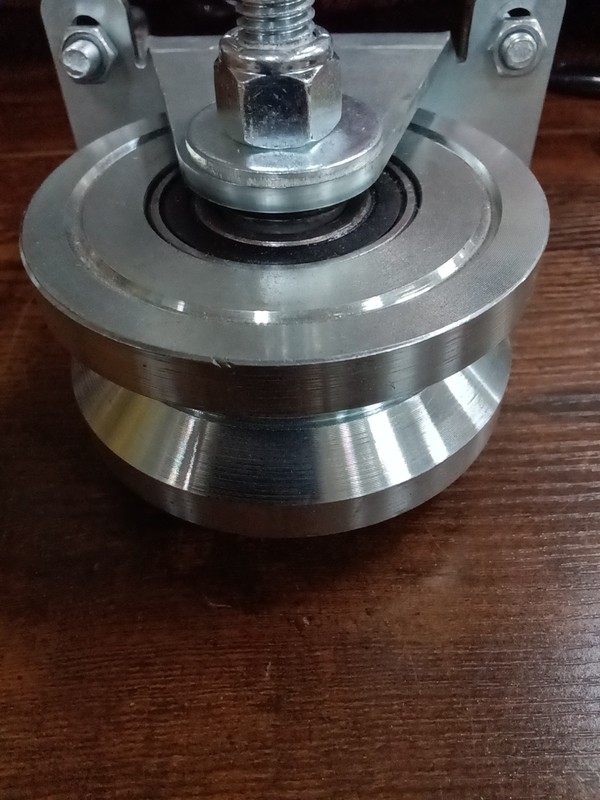 Slide Gate V Groove Wheels 4 Double Bearing Bolted External Mount 412 Kb gallery