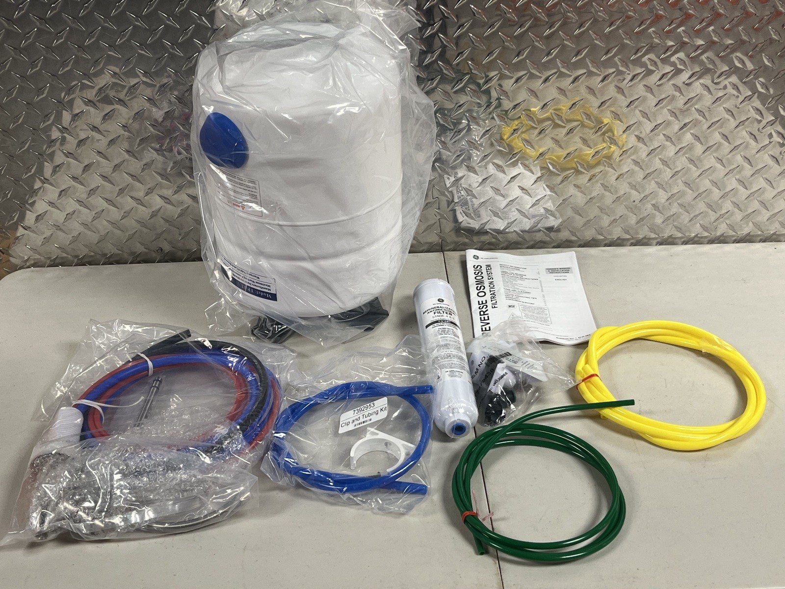GE Under-Sink 5-Stage Premium Reverse Osmosis Water Filtration System gallery