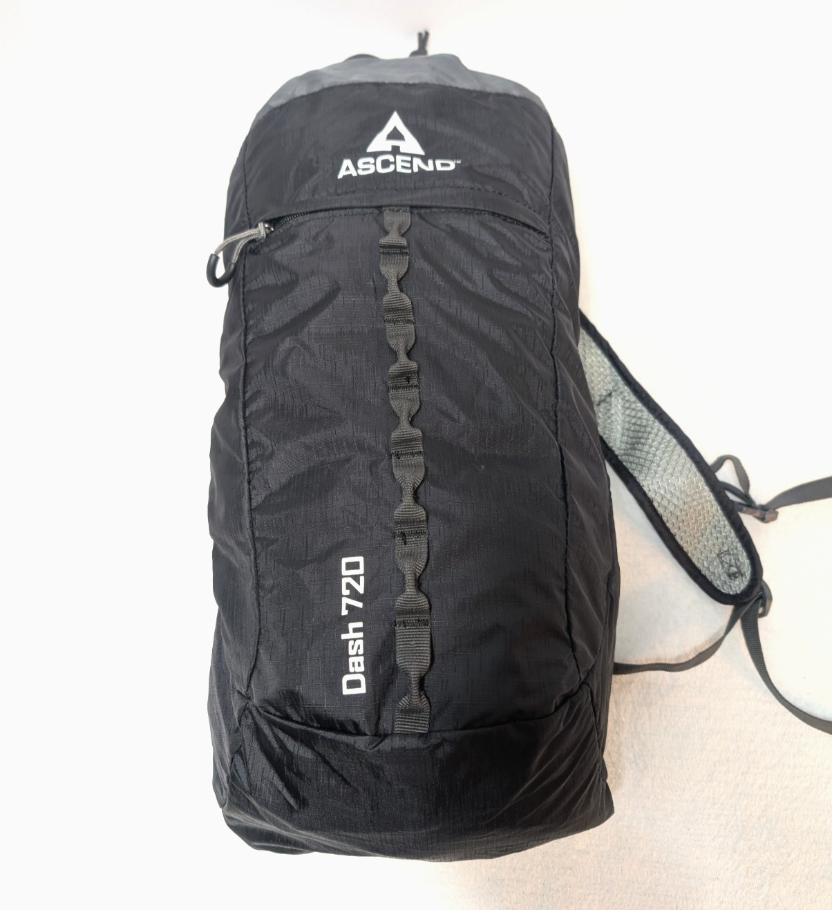 Ascend Dash 720 Hiking Backpack Black Grey Nylon Lightweight Pack Drawstring 5