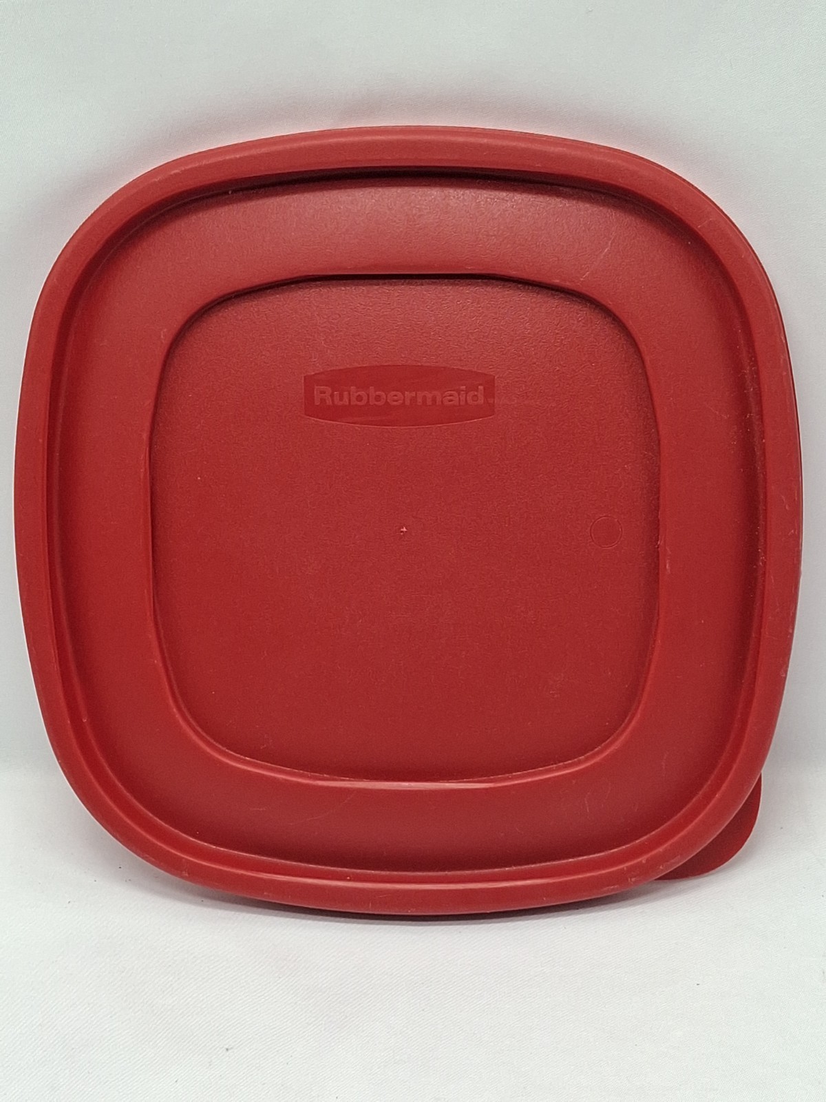 Rubbermaid Food container Easy Find Red Square Replacement Lid 7J70 9" - gallery