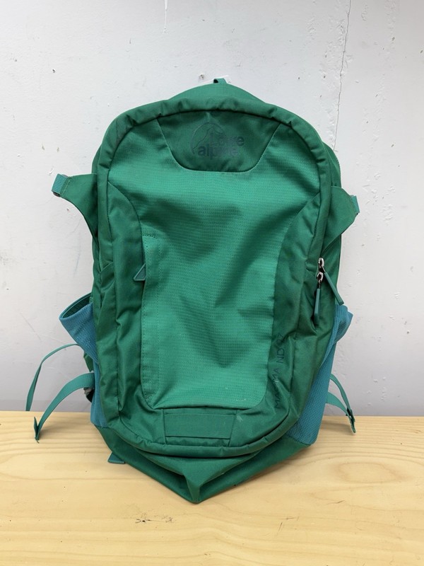 Lowe Alpine Magma ND 27 Backpack Green Bag  Hiking Camping