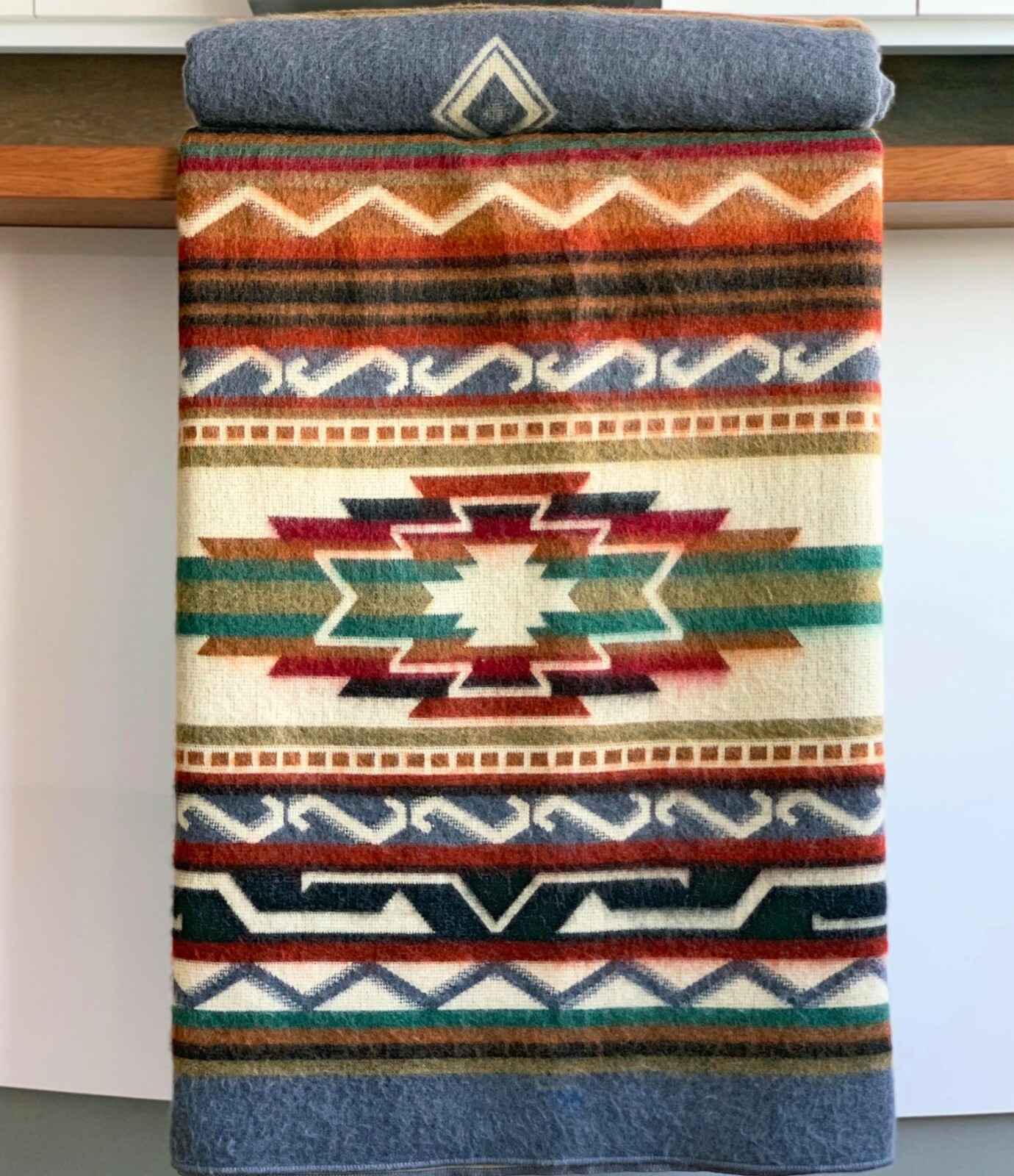 EXTRA LARGE SOFT & WARM ALPACA WOOL BLANKET 75x90" NATIVE SOUTH AMERICAN PATTERN gallery