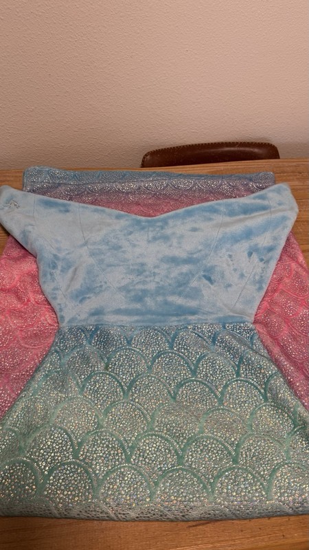 Justice GiMermaid Tail Soft Plus Blanket, Mermaid Scale, Blue Pink Omer Shimmer. gallery